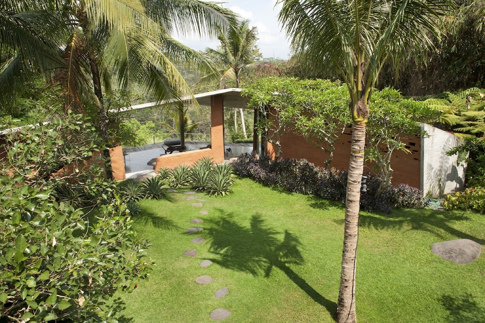 Umah Tampih Villa