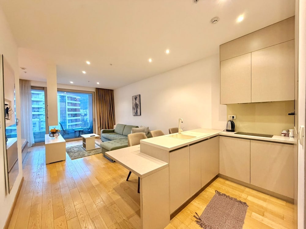 Aurelio Central Residences