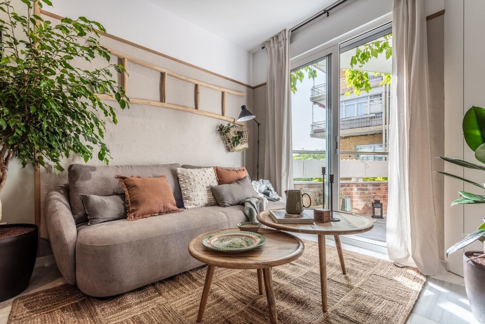 Sabina - 1 Bedroom and Terrace in Almagro