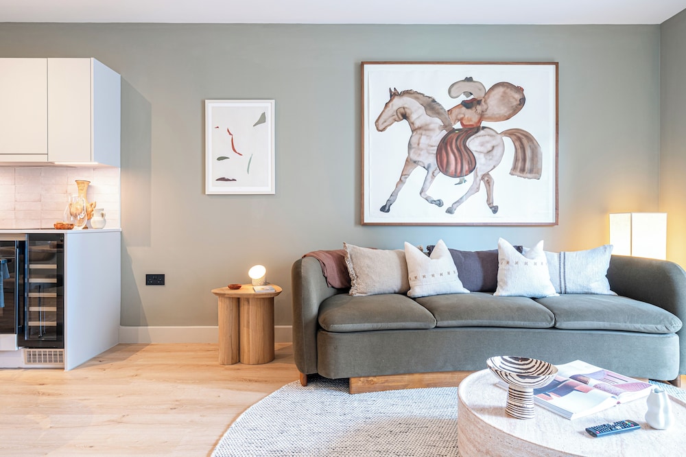 Chic Urban Escape in London