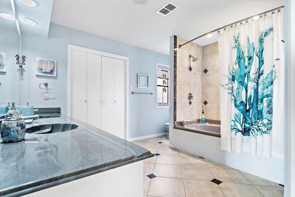 Butterfly Dunes by Ryson Vacation Rentals
