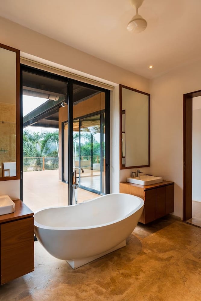 Puravida I -luxury 5bhk w Pvt Pool in Anjuna