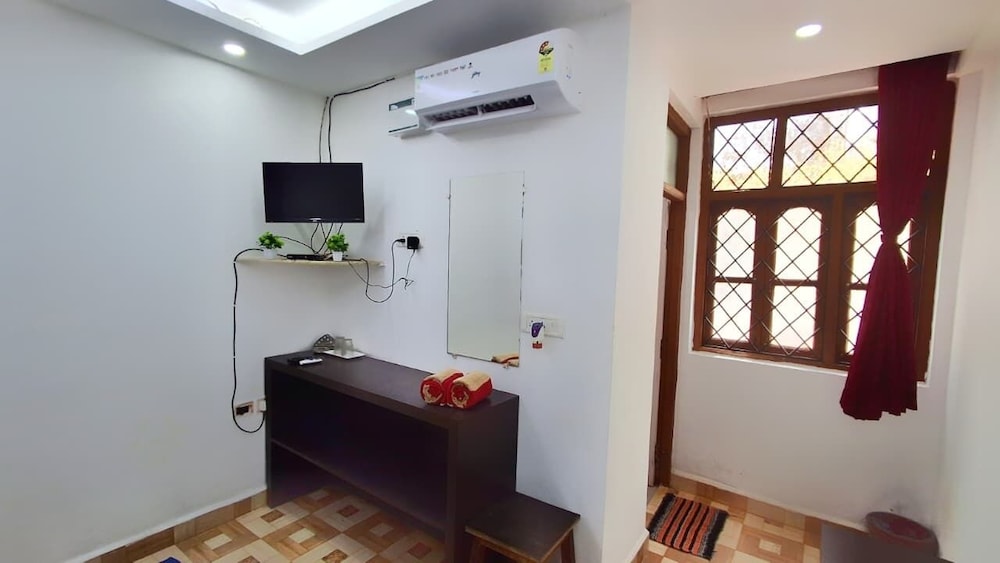 Atharv Coastal End Guest House