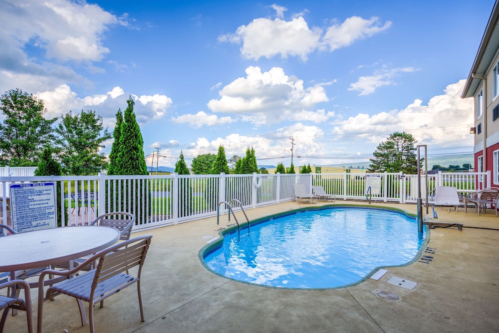 Best Western Nittany Inn Milroy - Property Image 12