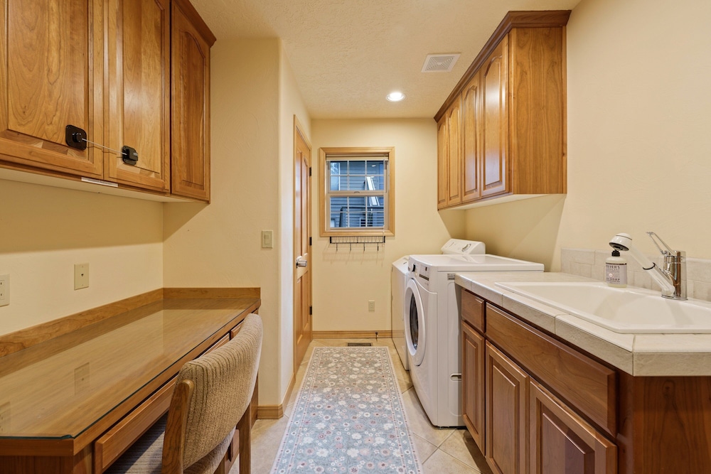 4 Tan Oak Lane 5 Bedroom Home