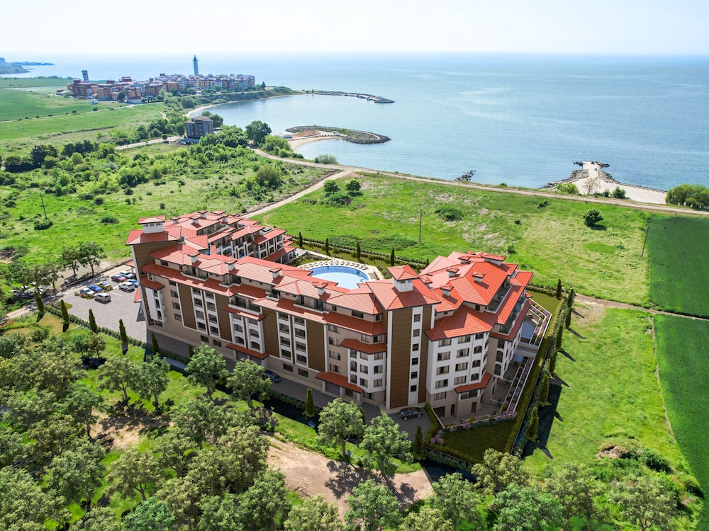 Sanders Solemare - Cute Studio Apt With Balcony