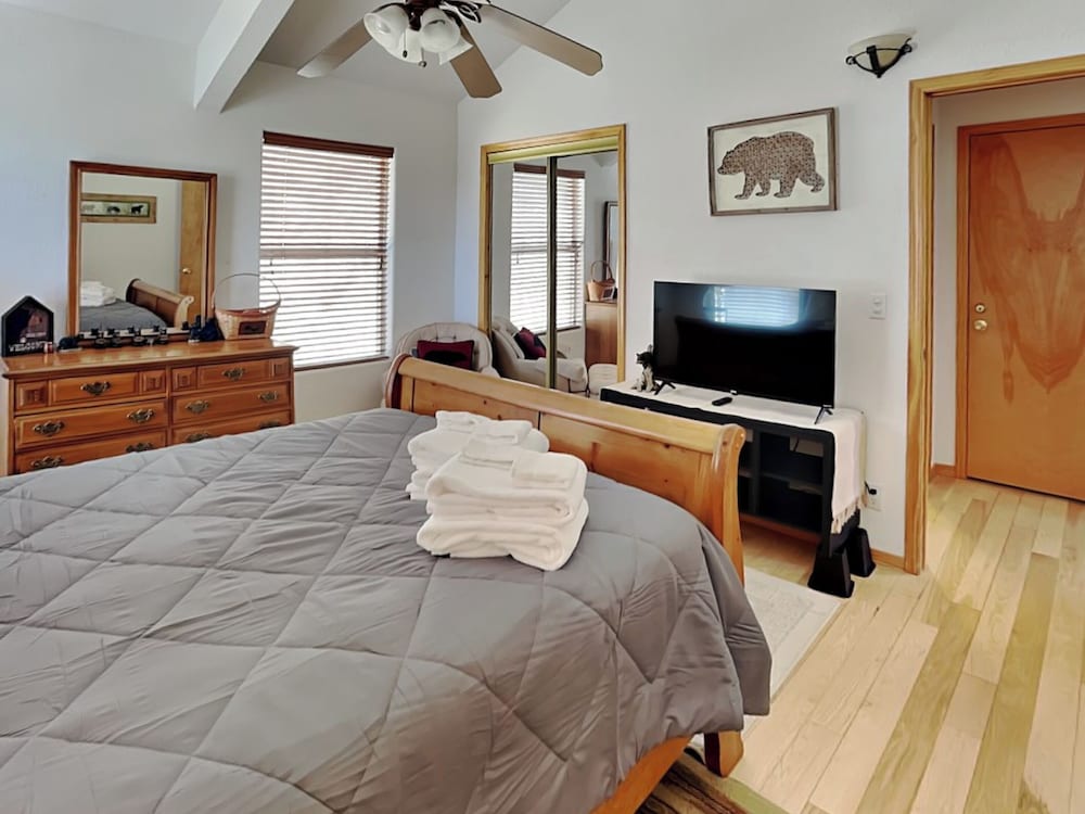 East Mountain View by Ruidoso Vacation Rentals