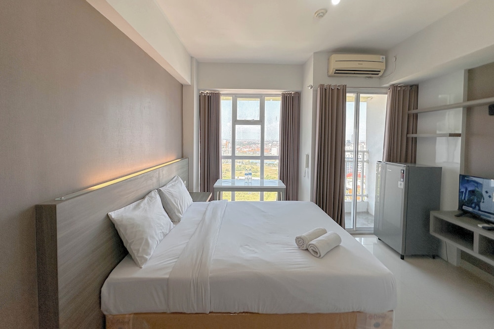 Good Deal Stunning Studio (No Kitchen) At Taman Melati Surabaya Apartment