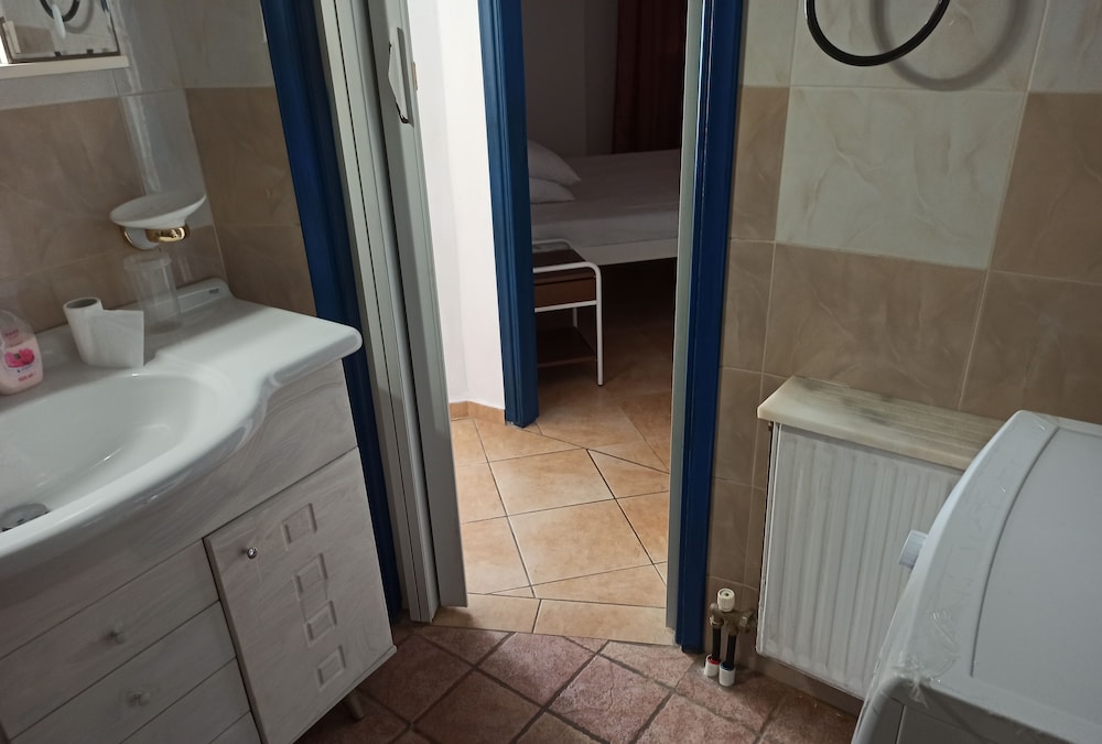 Akti Miaouli Holiday Home