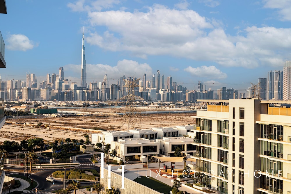 LUX The Burj Khalifa Lagoon View Suite 5