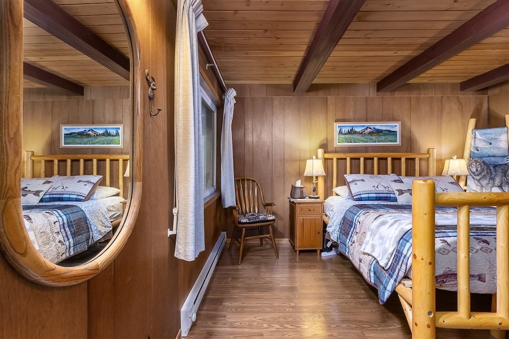 Elk Country Cabin view 5