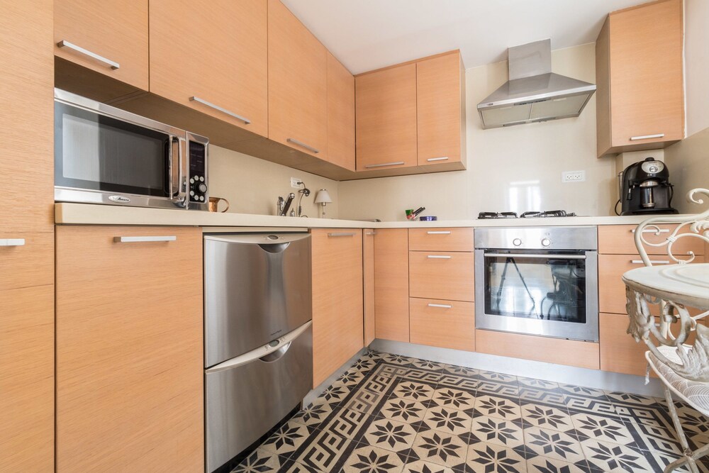 RENTAL ISRAEL- Modern aprt near Mamilla