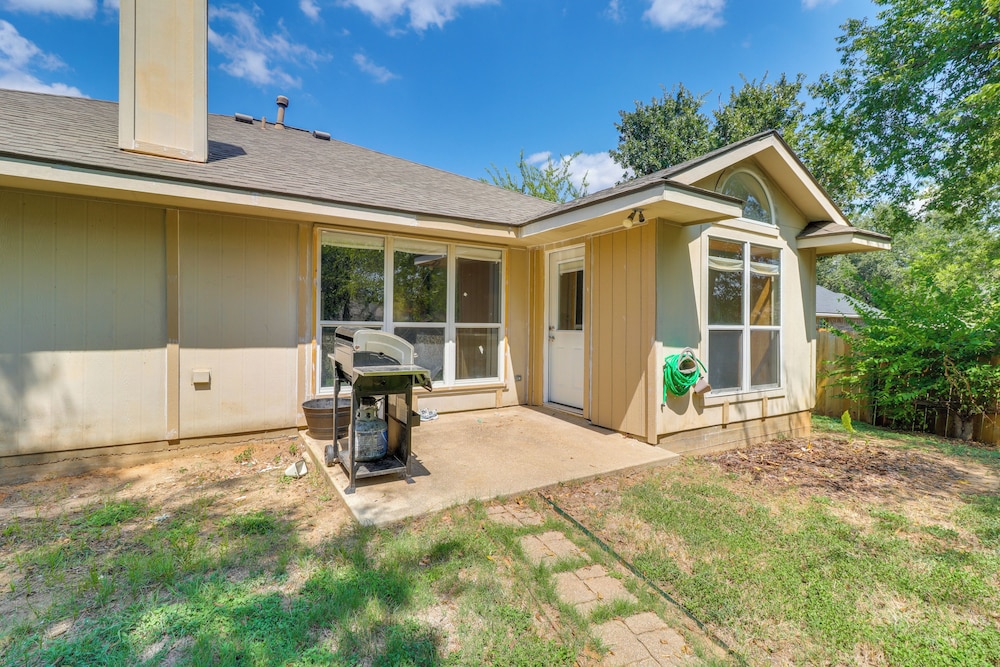 Tailgate Fun & Campus Spirit: Bryan Home w/ Patio