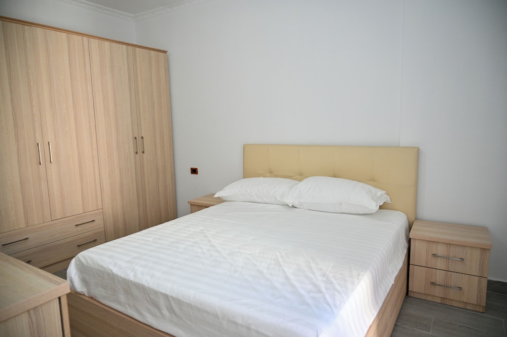 Elite Apartments