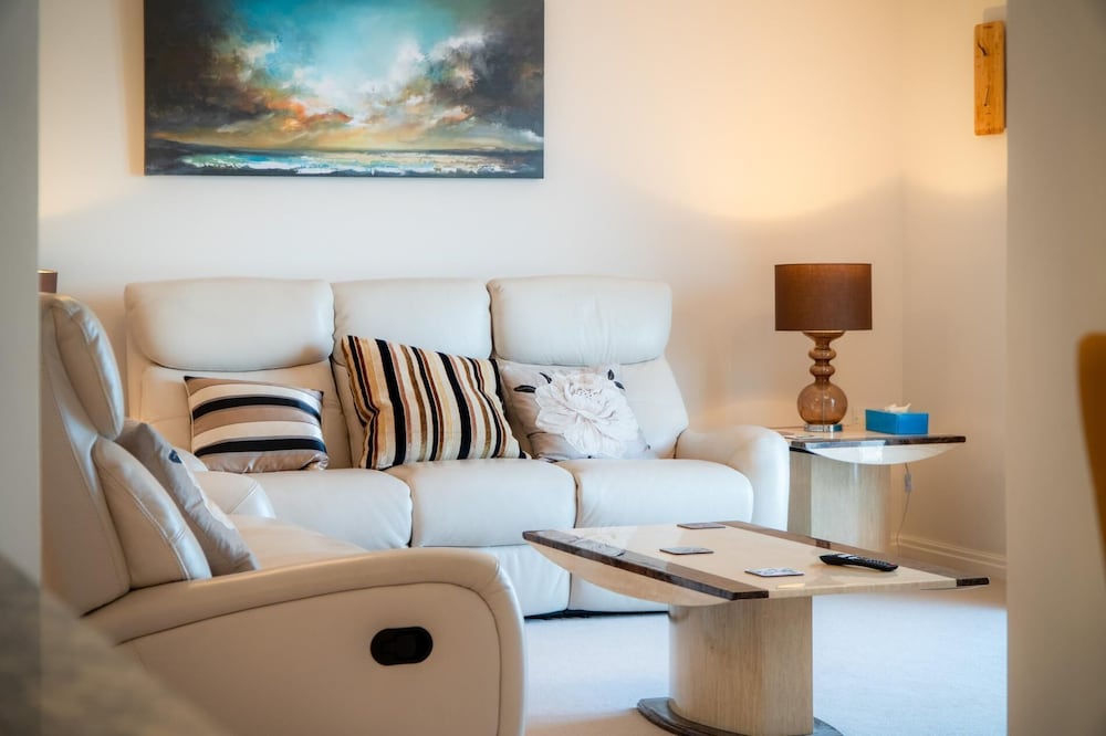 13 St Bride's Bay View - 4 Bedroom - Broad Haven