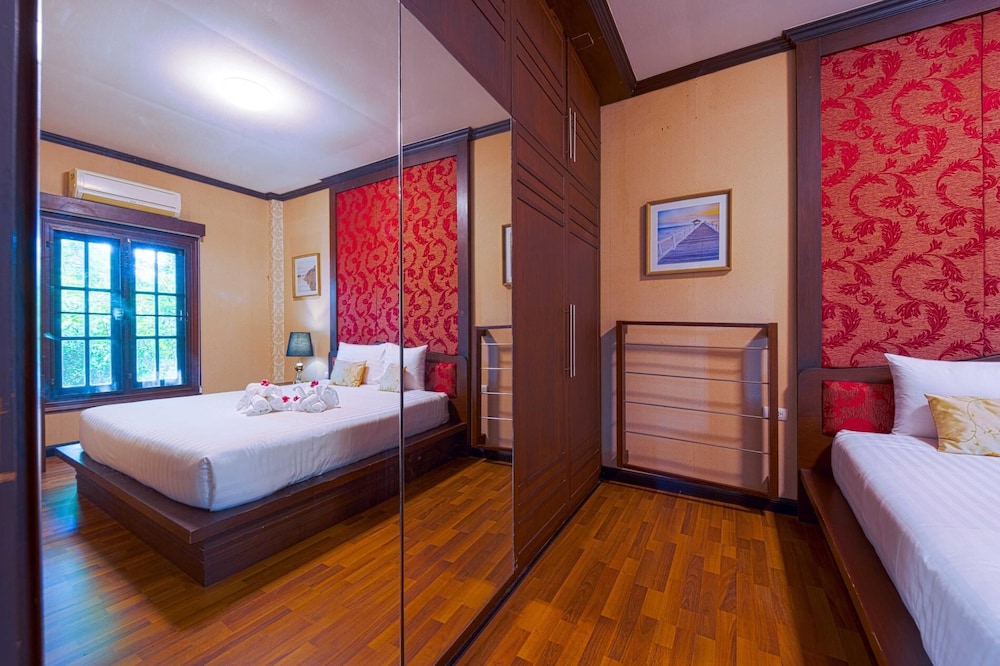 Fantastic Resort Near Town Location BS88