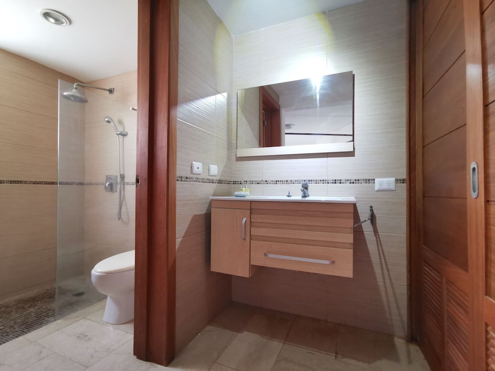 Los Corales Tropical Beach Resort & SPA