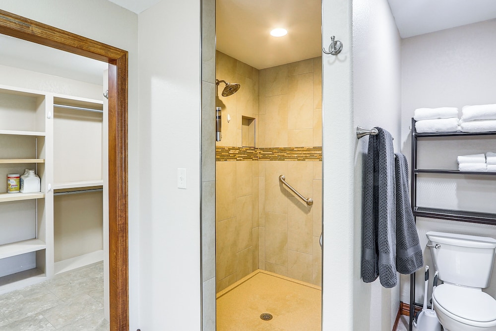 2 Mi to Main Street: Family Home in Winfield!