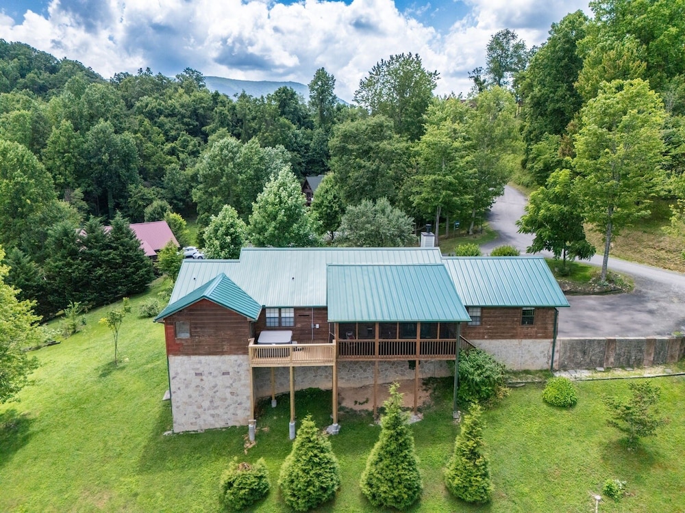 Retreat In The Smokies 3 Bedroom Home