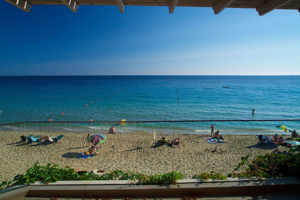 Infinity Beach House