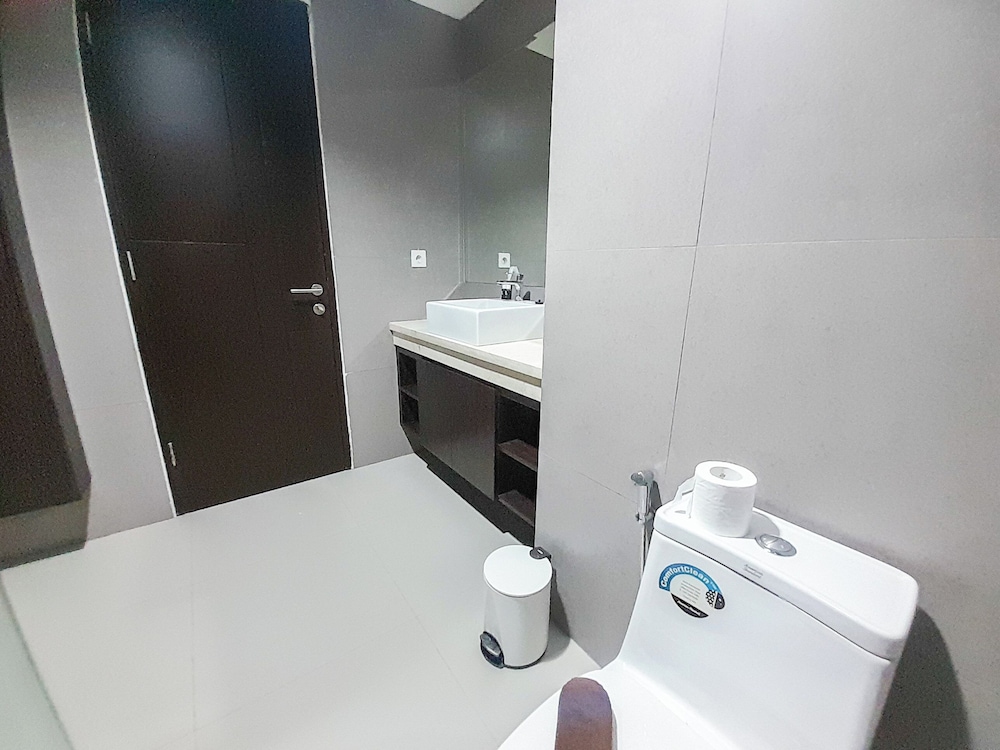 Good Choice And Nice 1Br At Patraland Amarta Apartment