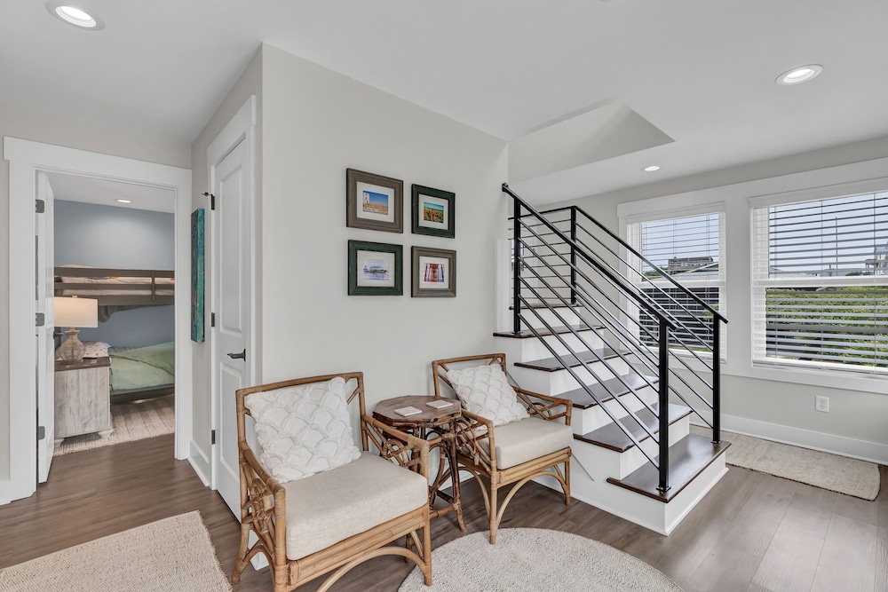 Oceanwatch Cottage by Topsail Realty