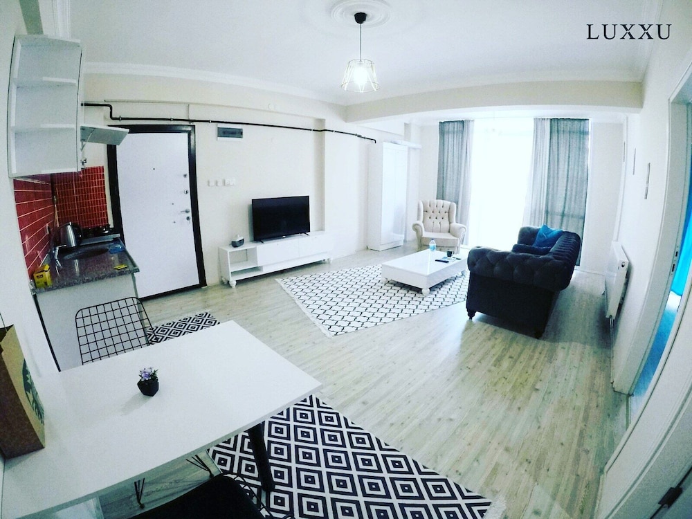 Luxxu view 4