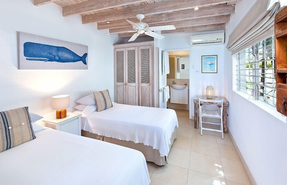 Easy & Sunset Reach 6 Bedroom Villa