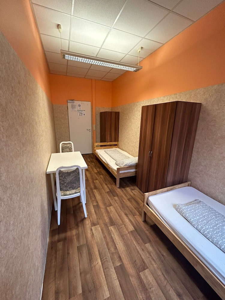 2-Rent Group Hostel Zimmer&Apartments GKP2