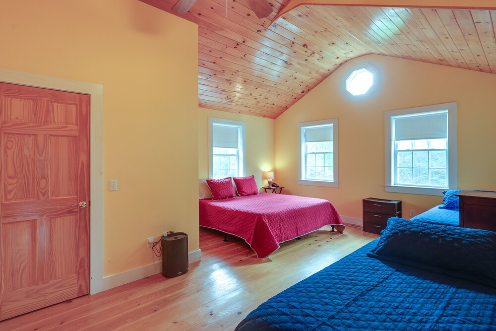 Enchanting Retreat in Prospect Harbor view 5