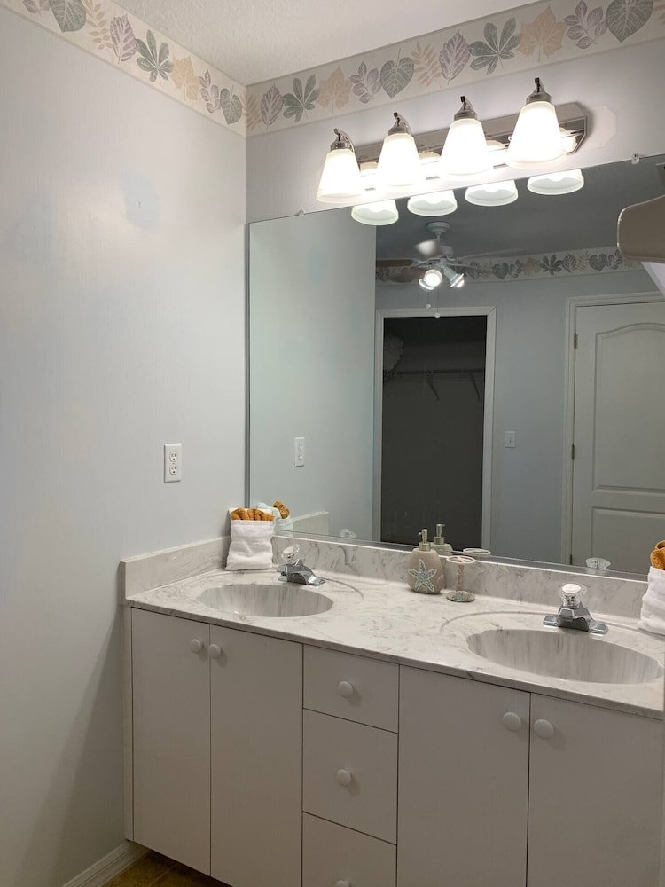 Boaters Dream Getaway In Cape Coral 4 Bedroom Home