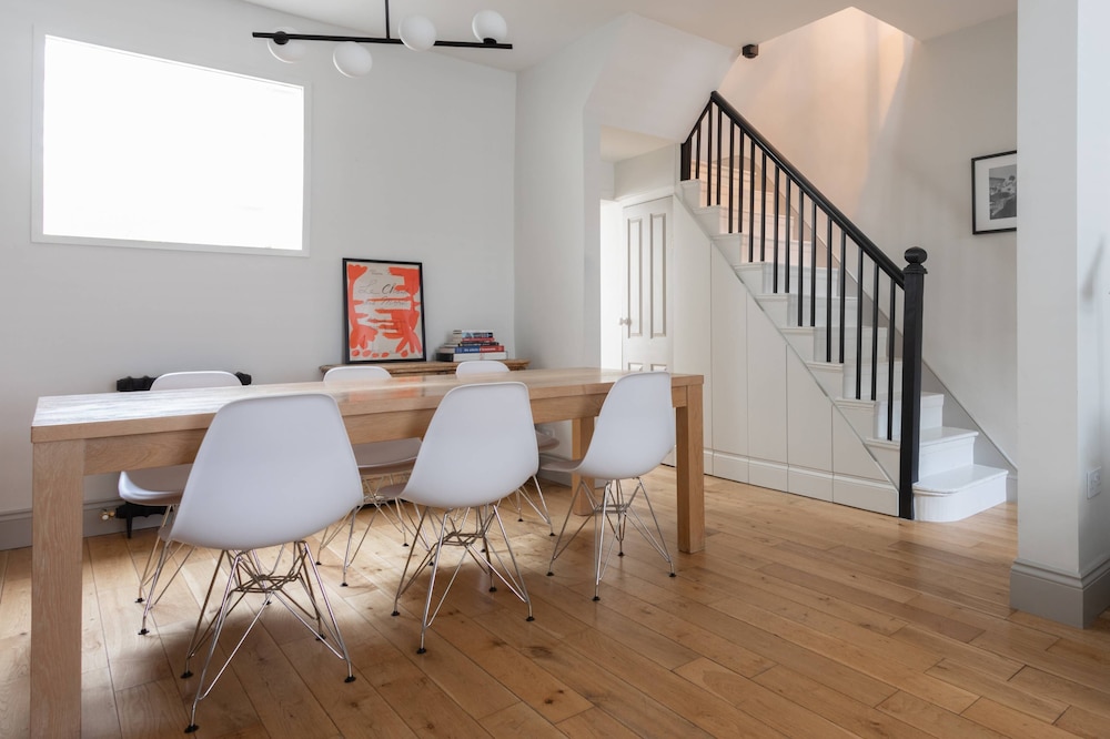 Baxendale Street by Onefinestay