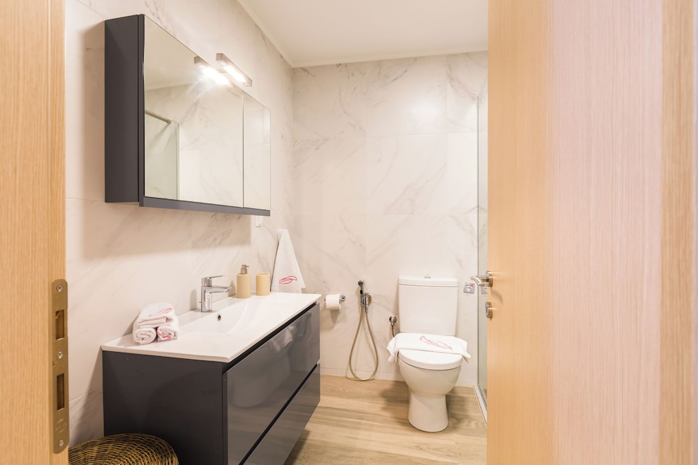 Old Town Charm-Cozy 2BR with Rooftop