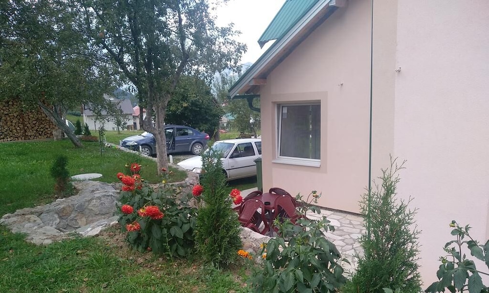 Photo 33