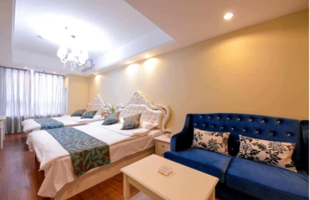 Dalian Yijia Apartment Sanba Square