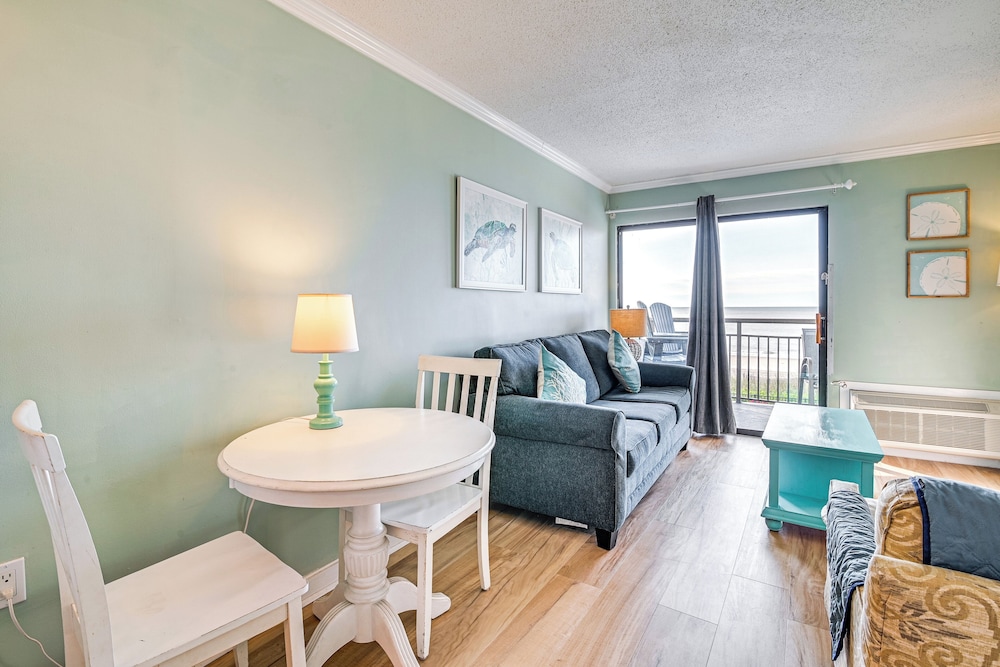 Balcony + Pool Access: Myrtle Beach Resort Escape!