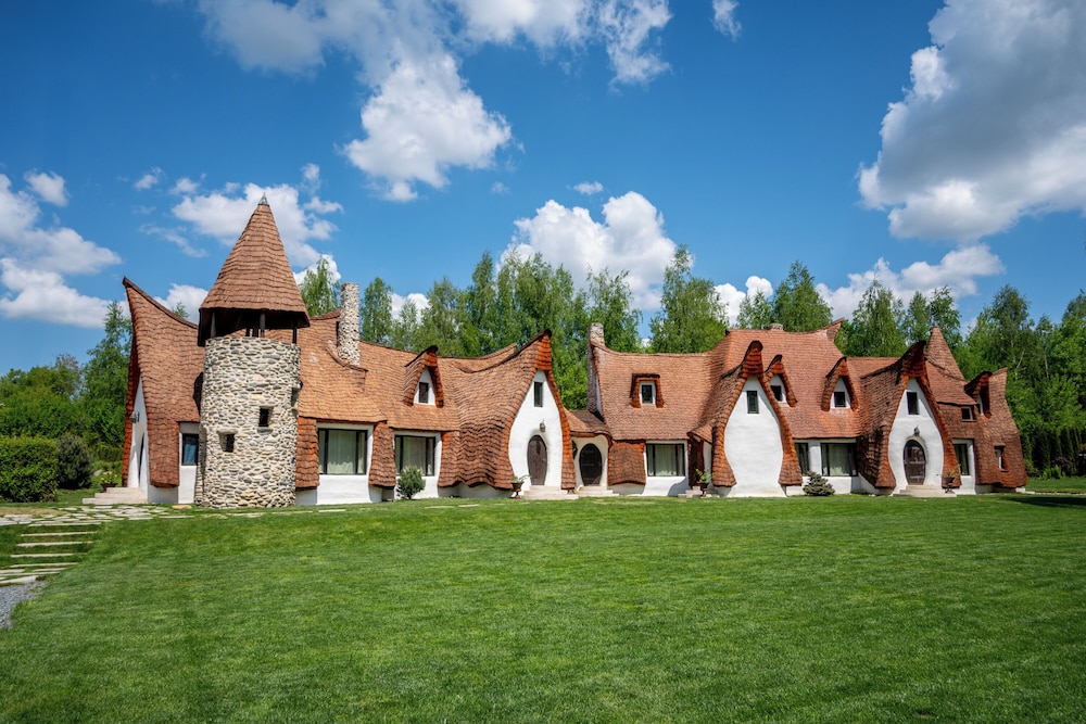 CASTELUL DE LUT