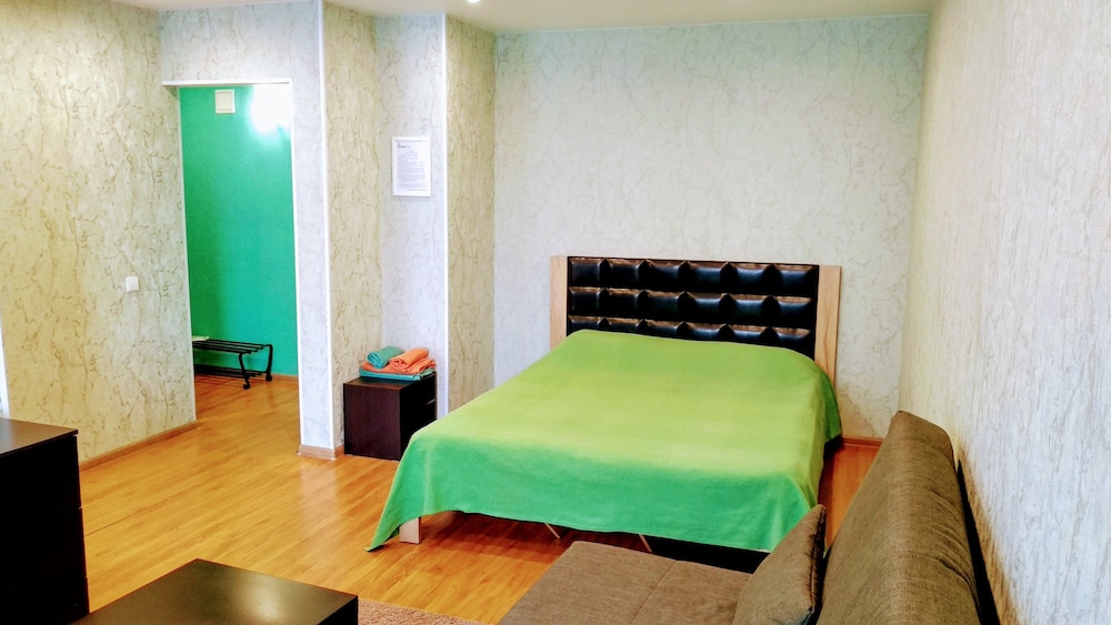1 room apartment on Spartaka 18 view 2