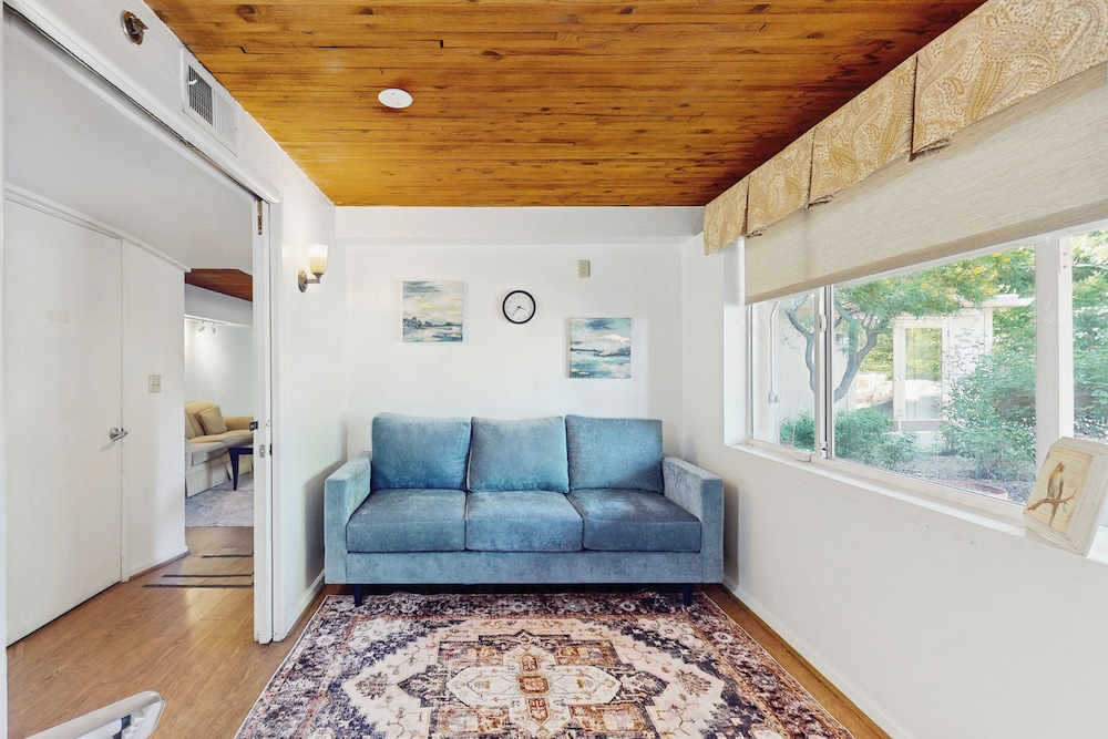 6BR Home w/ a Private Pool, W & D, & Large Yard
