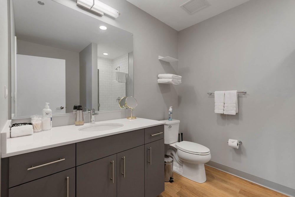 The Nova 4BR Family Friendly Near Lincoln Park