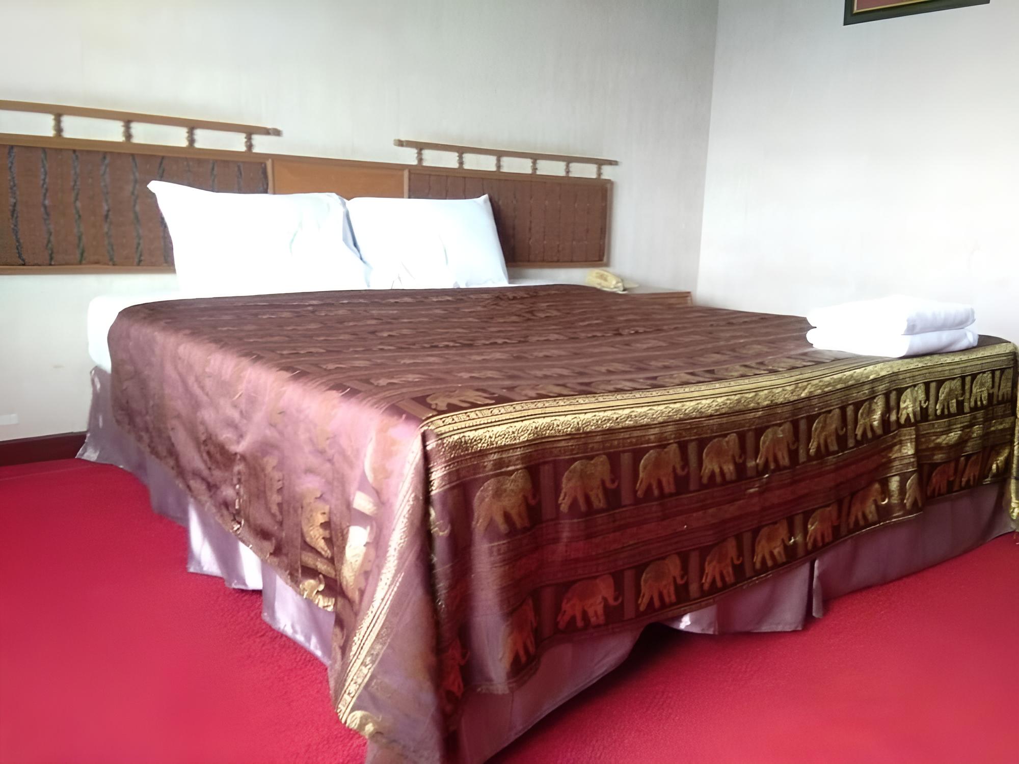 Petchkasem Grand Hotel
