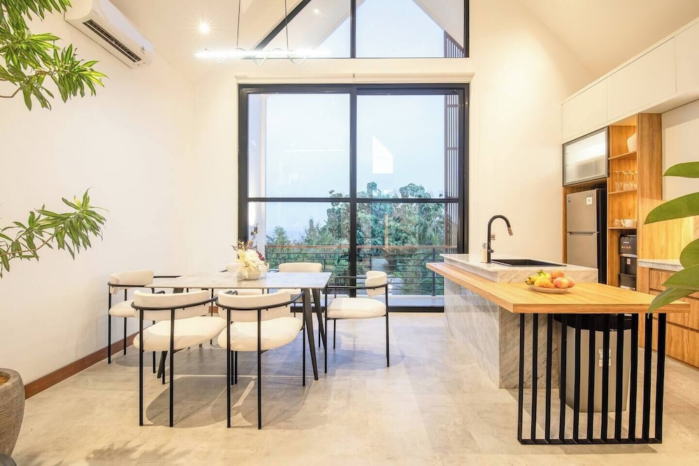Elegant Villa Sinara 2BR With Sea View
