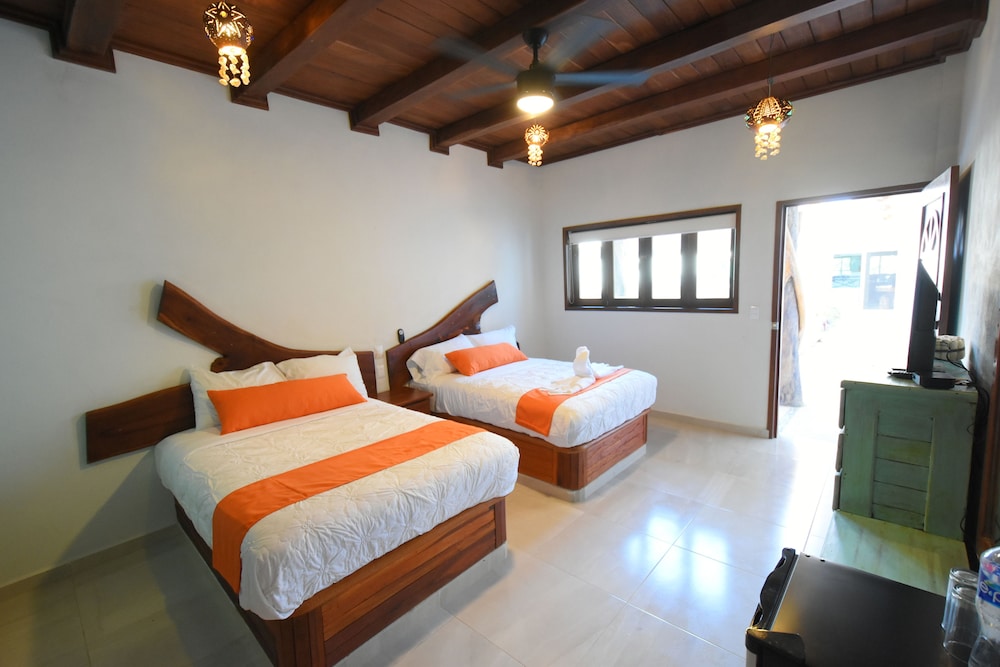 Hotel Hacienda Dos Ojos - Property Image 4
