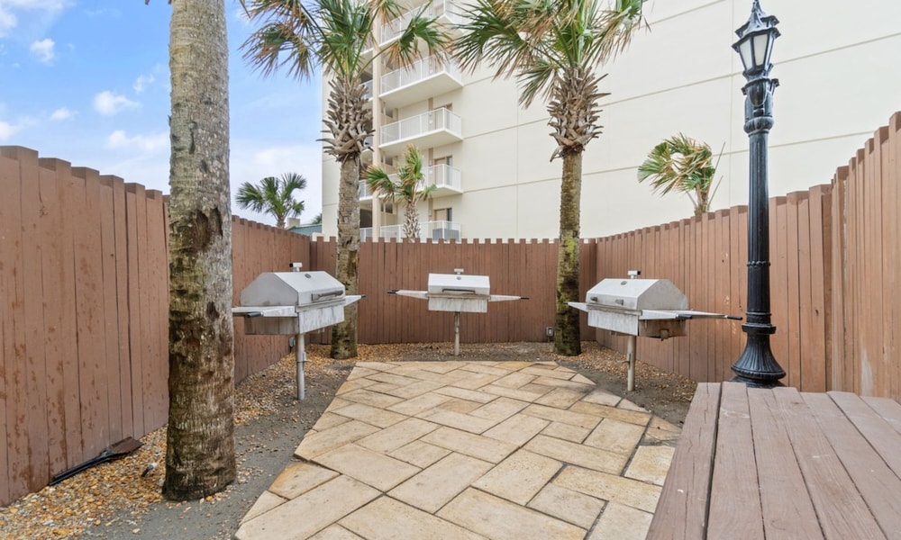 Pelican Pointe 1203