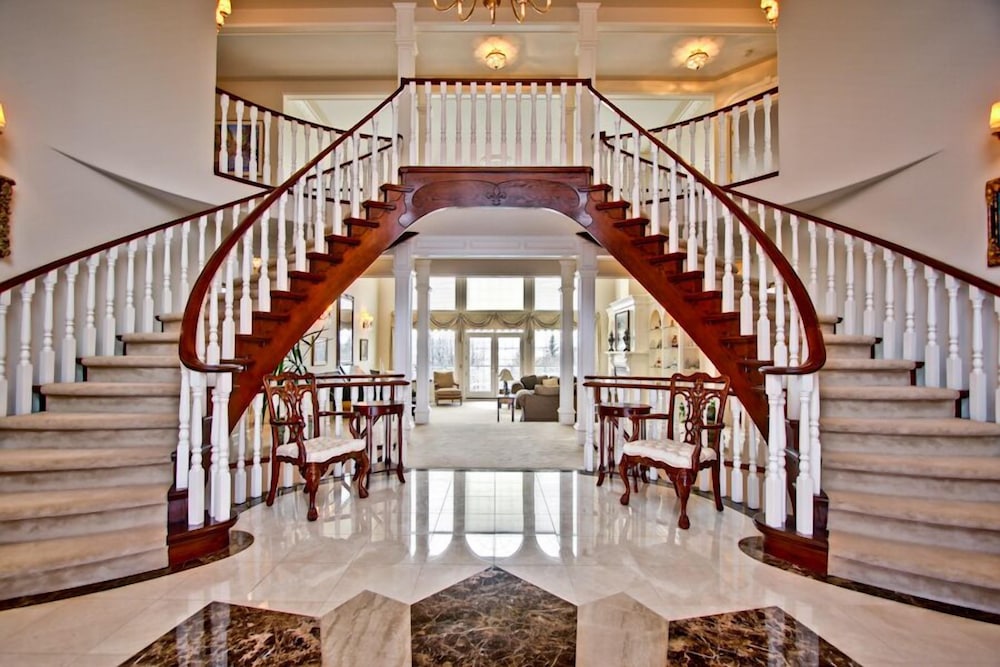 Ghost Lake Manor House - Image 4