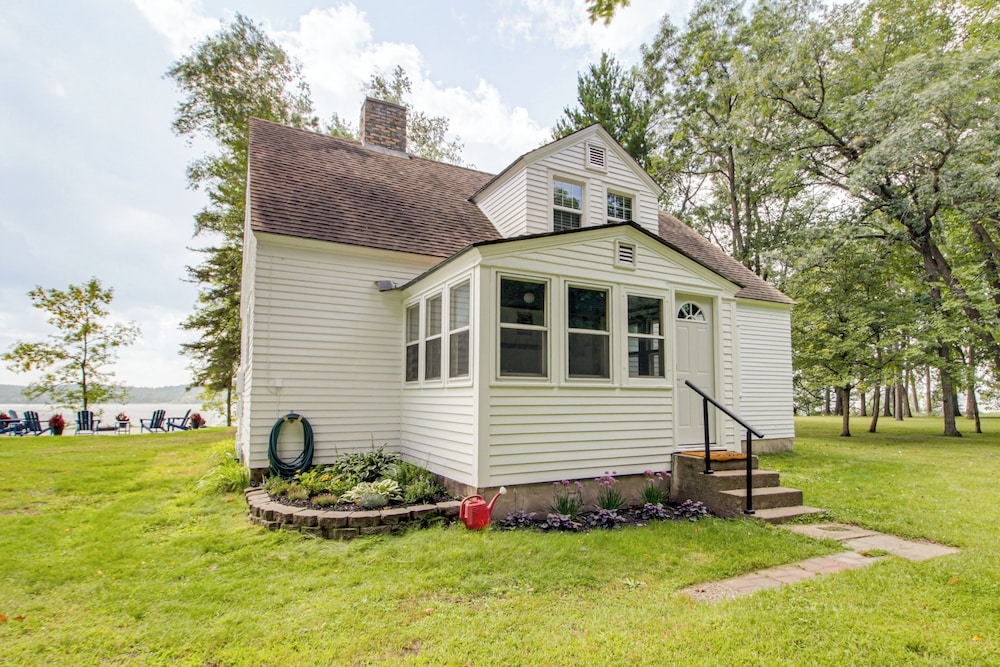Hike, Boat, Hunt & Fish: Lake Alec Home w/ Dock!