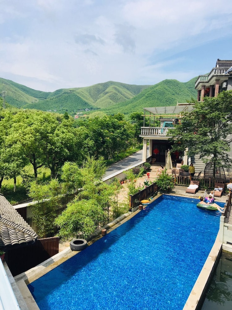 Moganshan Wild House
