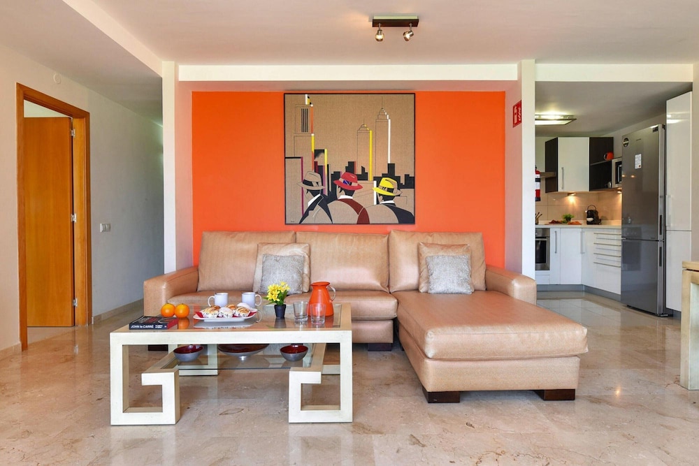 Luxurious Holiday Home With Pool in Maspalomas