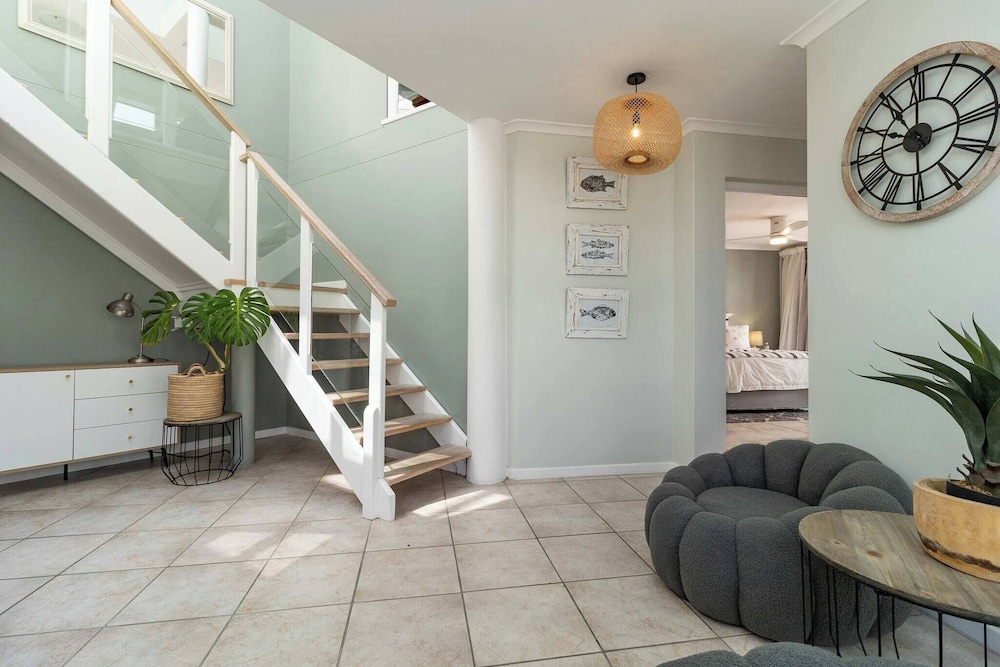 Beachfront Villa Sea Breeze, Hout Bay, Cape Town