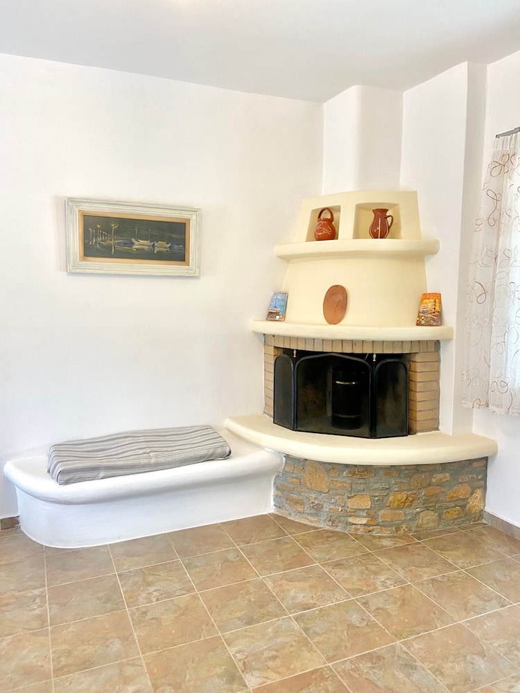 Simousi Beach House